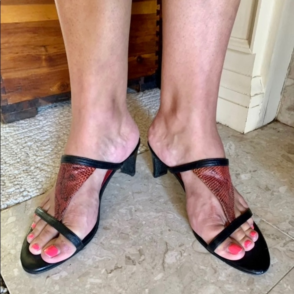 Andre Valentino Heels Size 37 Leather Snake Skin
